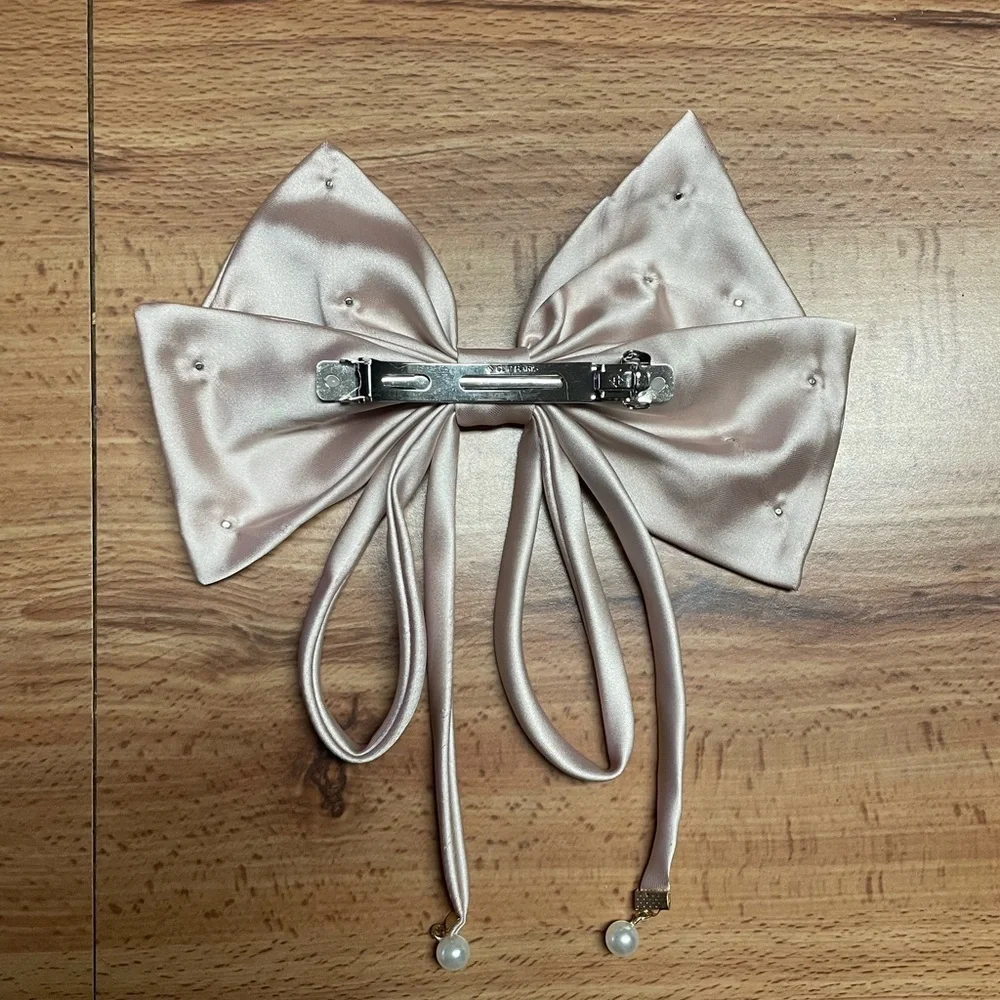 N/A satin bow